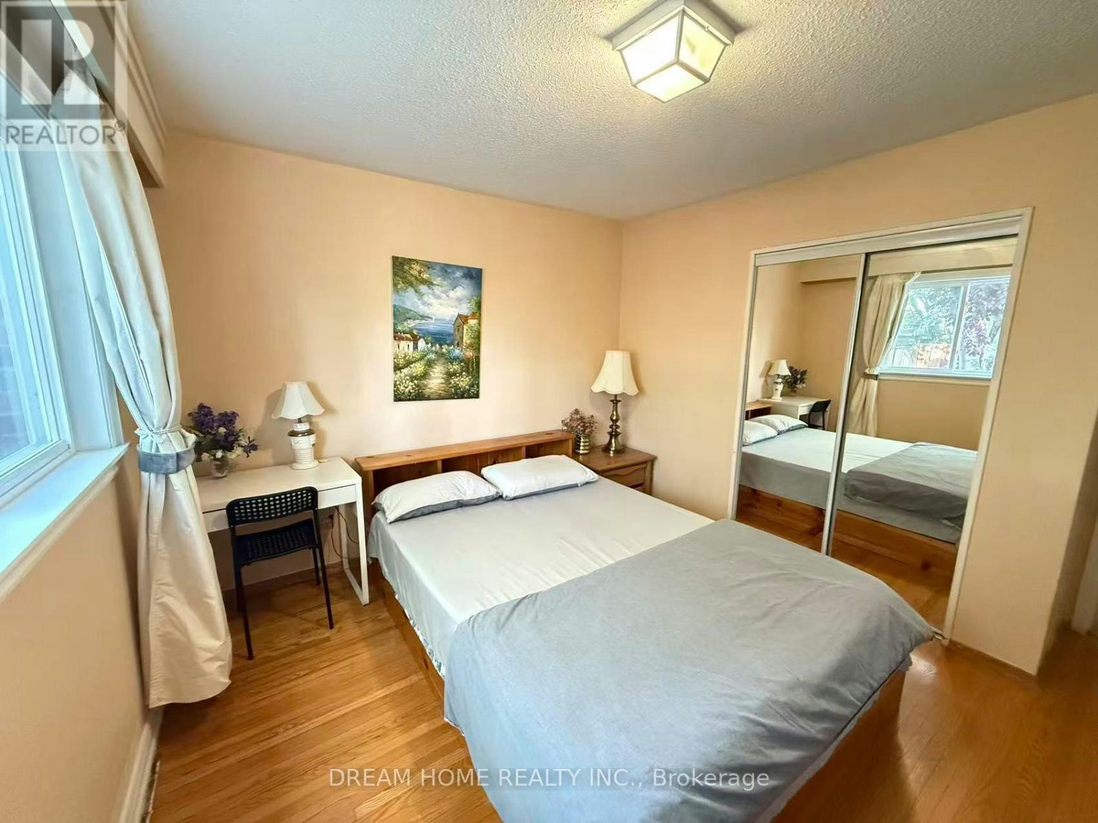 92 Rainier Square, Toronto, ON, M1T 3A2 - 4