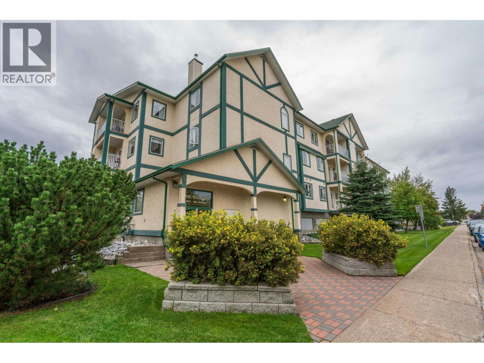 205-1693 6th Avenue, Prince George, BC, V2L 3N5