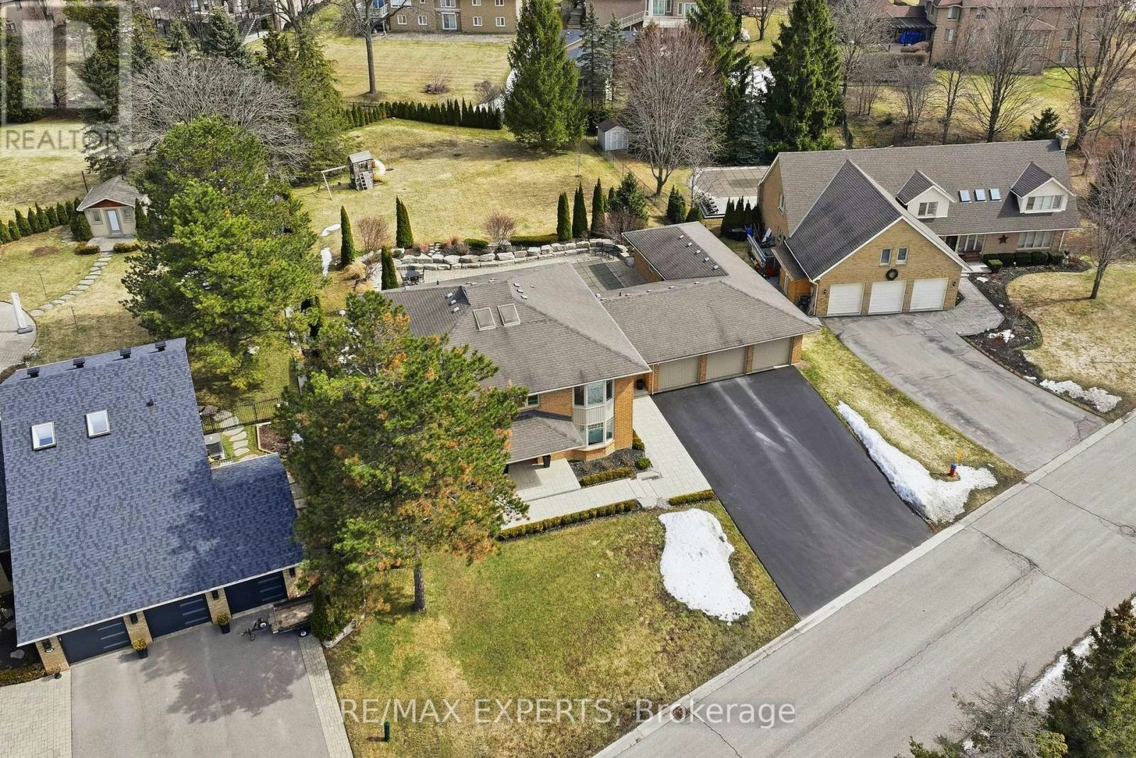 87 Mcclure Drive, King, ON, L7B 1B9 - 36