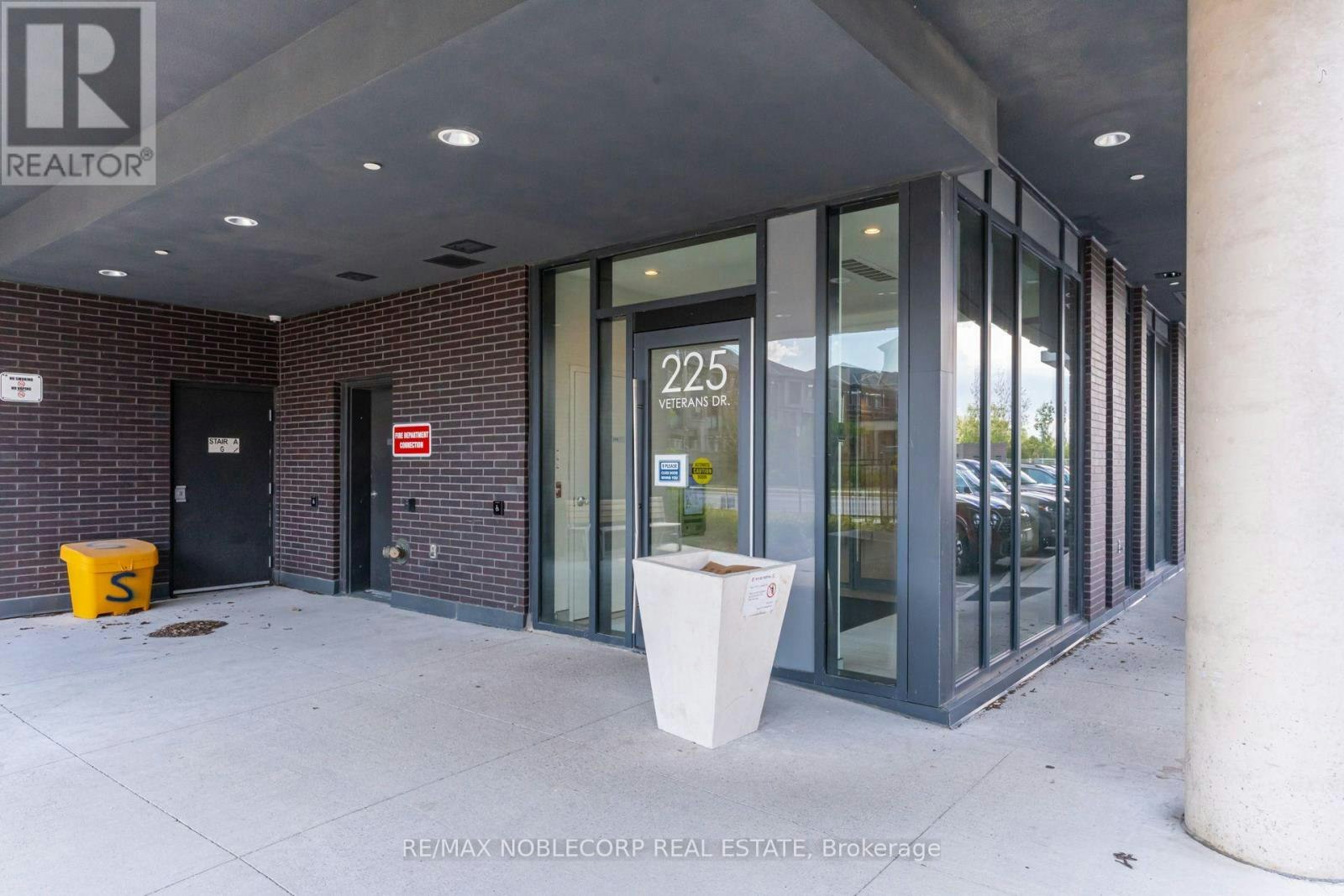 805-225 Veterans Drive, Brampton, ON, L7A 5L7 - 2