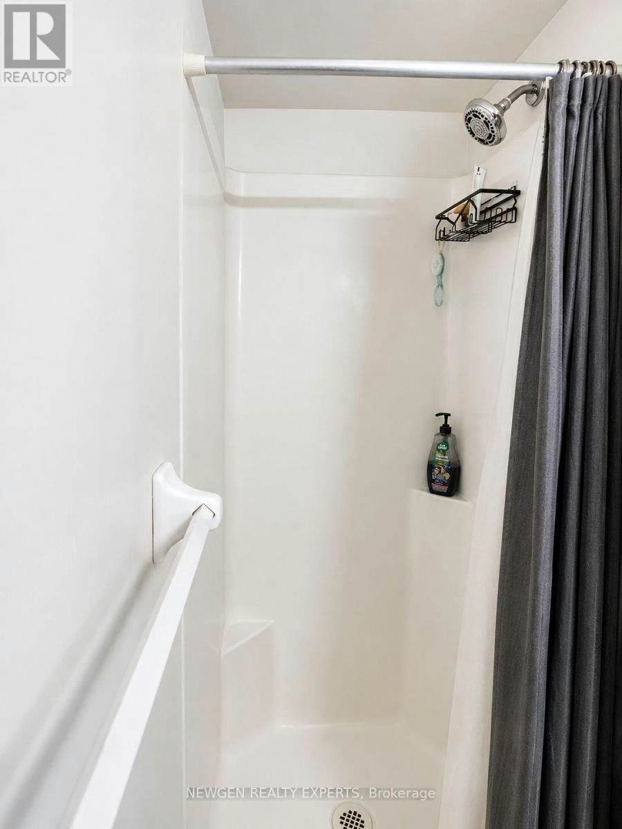 405-18 Holborn Court, Kitchener, ON, N2A 4A1 - 26