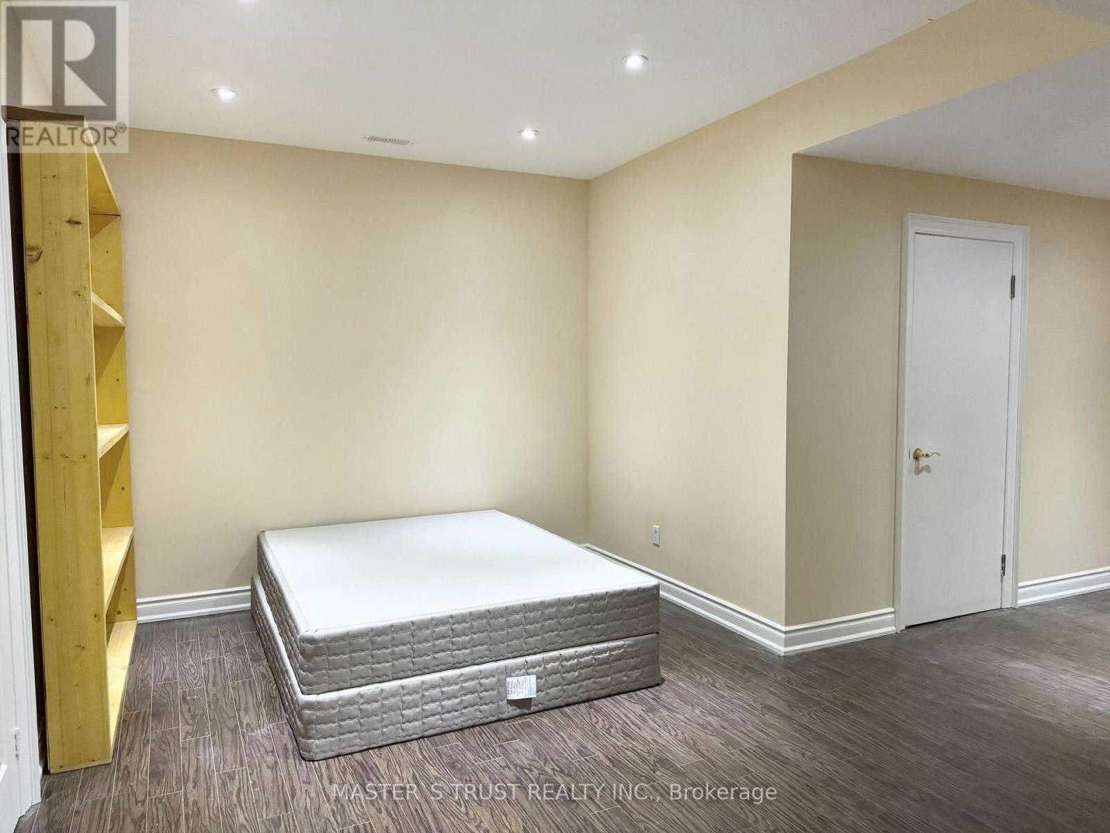 6 Cadmus Road, Toronto, ON, M2M 2M4 - 14