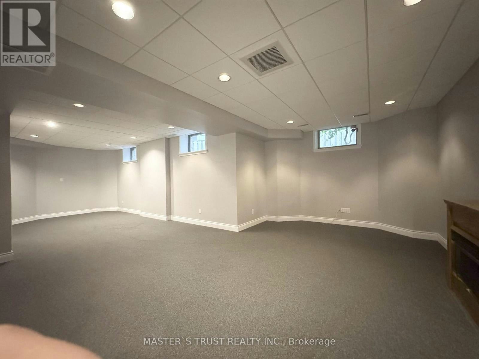 6 Cadmus Road, Toronto, ON, M2M 2M4 - 18