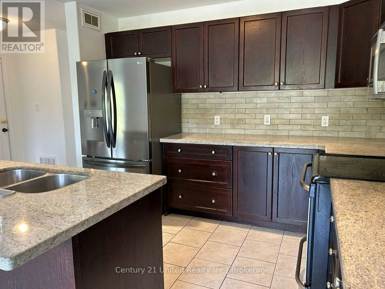 132 Bowen Drive, Peterborough, ON, K9H 0C1 - 13