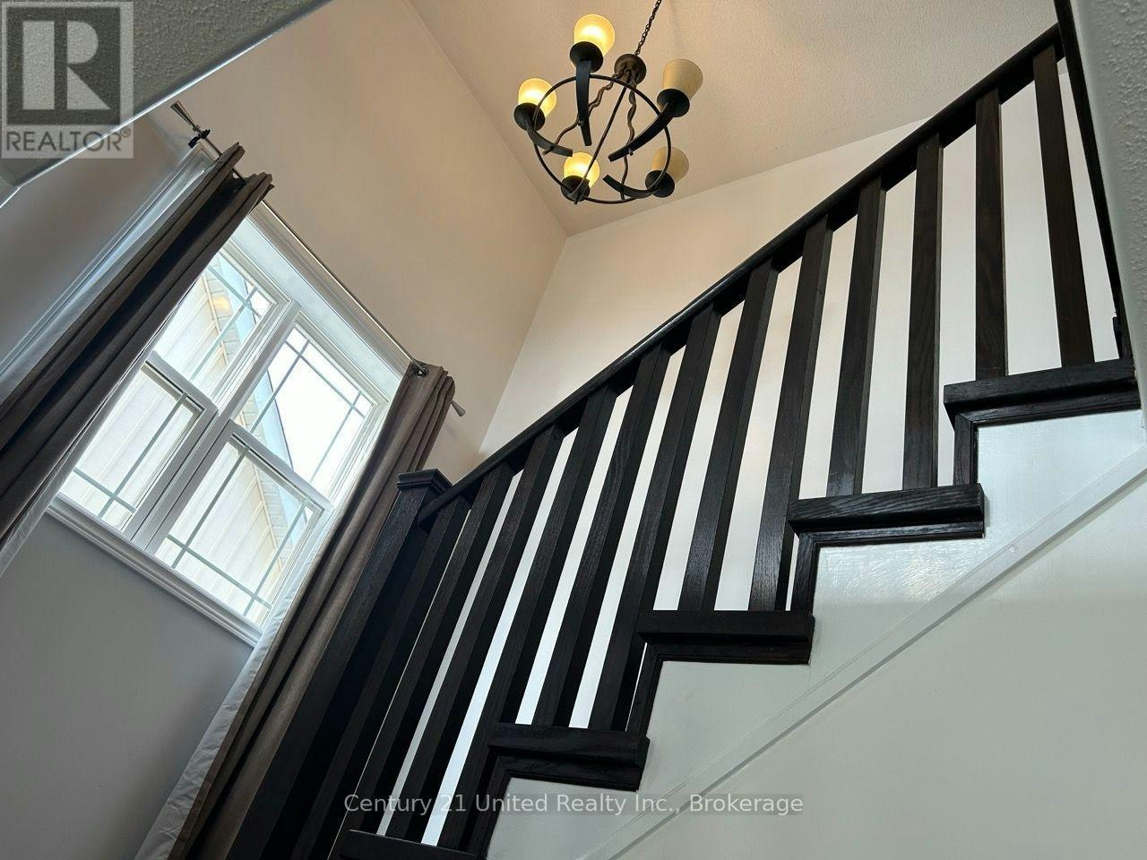 132 Bowen Drive, Peterborough, ON, K9H 0C1 - 18