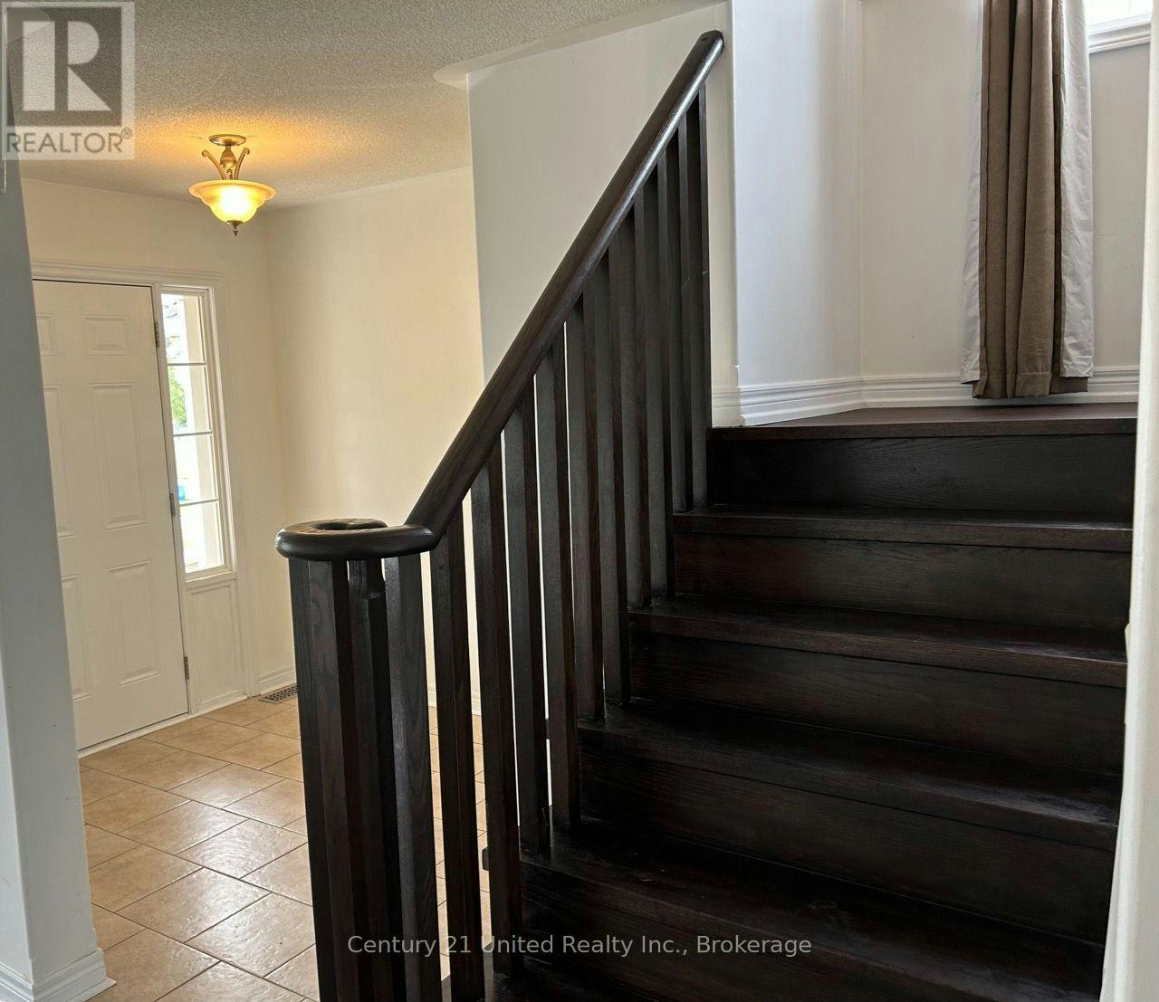 132 Bowen Drive, Peterborough, ON, K9H 0C1 - 3