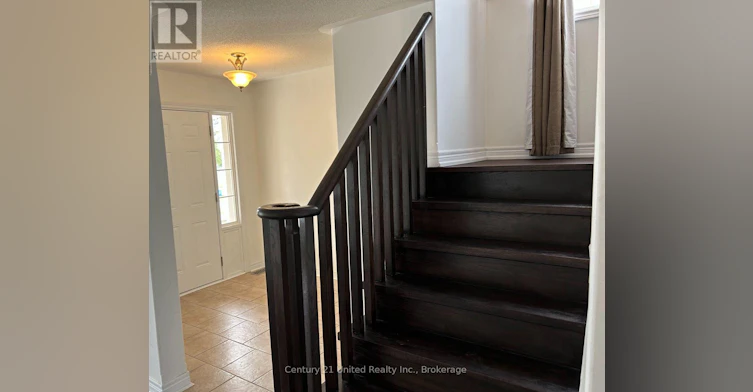 132 Bowen Drive, Peterborough, ON, K9H 0C1 - 3