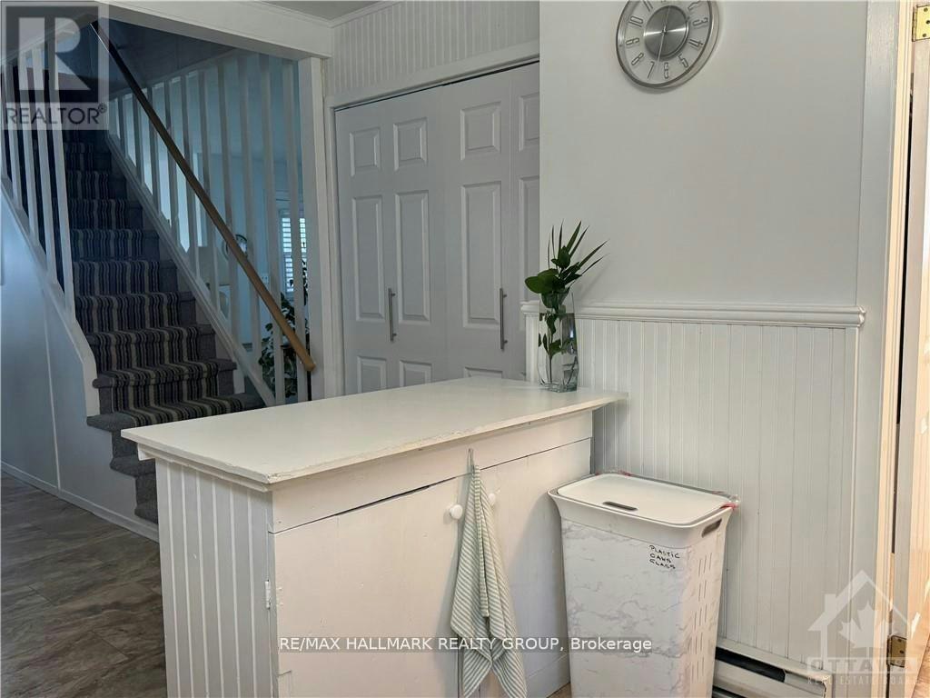 112 Mckenzie Lane, Elizabethtown, ON, K6V 7E5 - 9