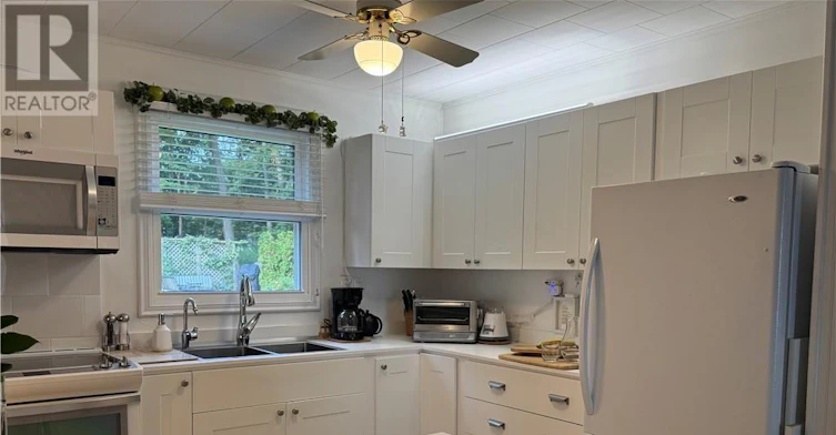 112 Mckenzie Lane, Elizabethtown, ON, K6V 7E5 - 7
