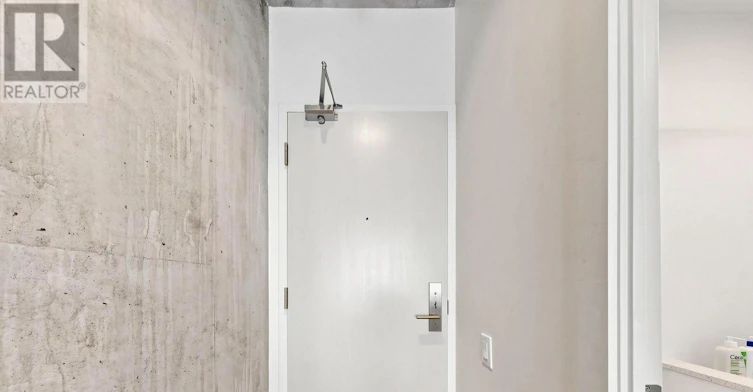 617-39 Brant Street, Toronto, ON, M5V 2L9 - 17
