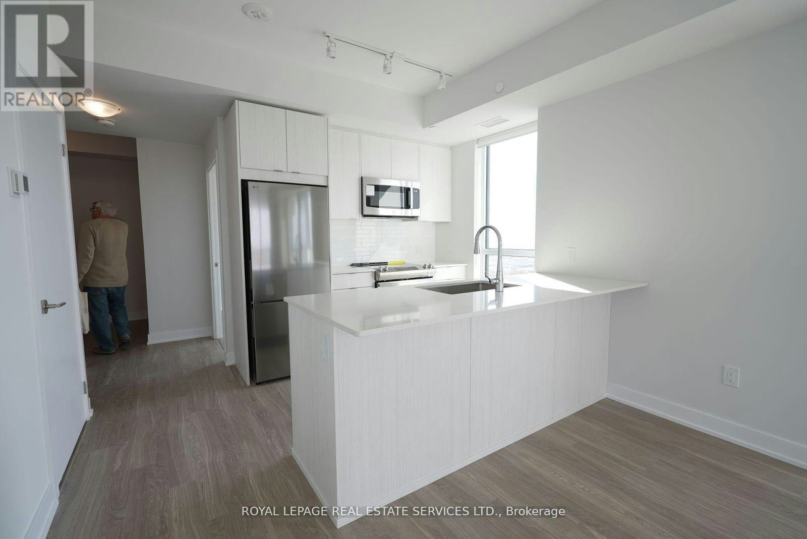 2701-4130 Parkside Village, Mississauga, ON, L5B 0L7 - 2