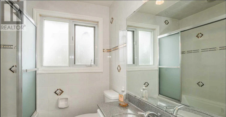 286 Searle Avenue, Toronto, ON, M3H 4C4 - 9