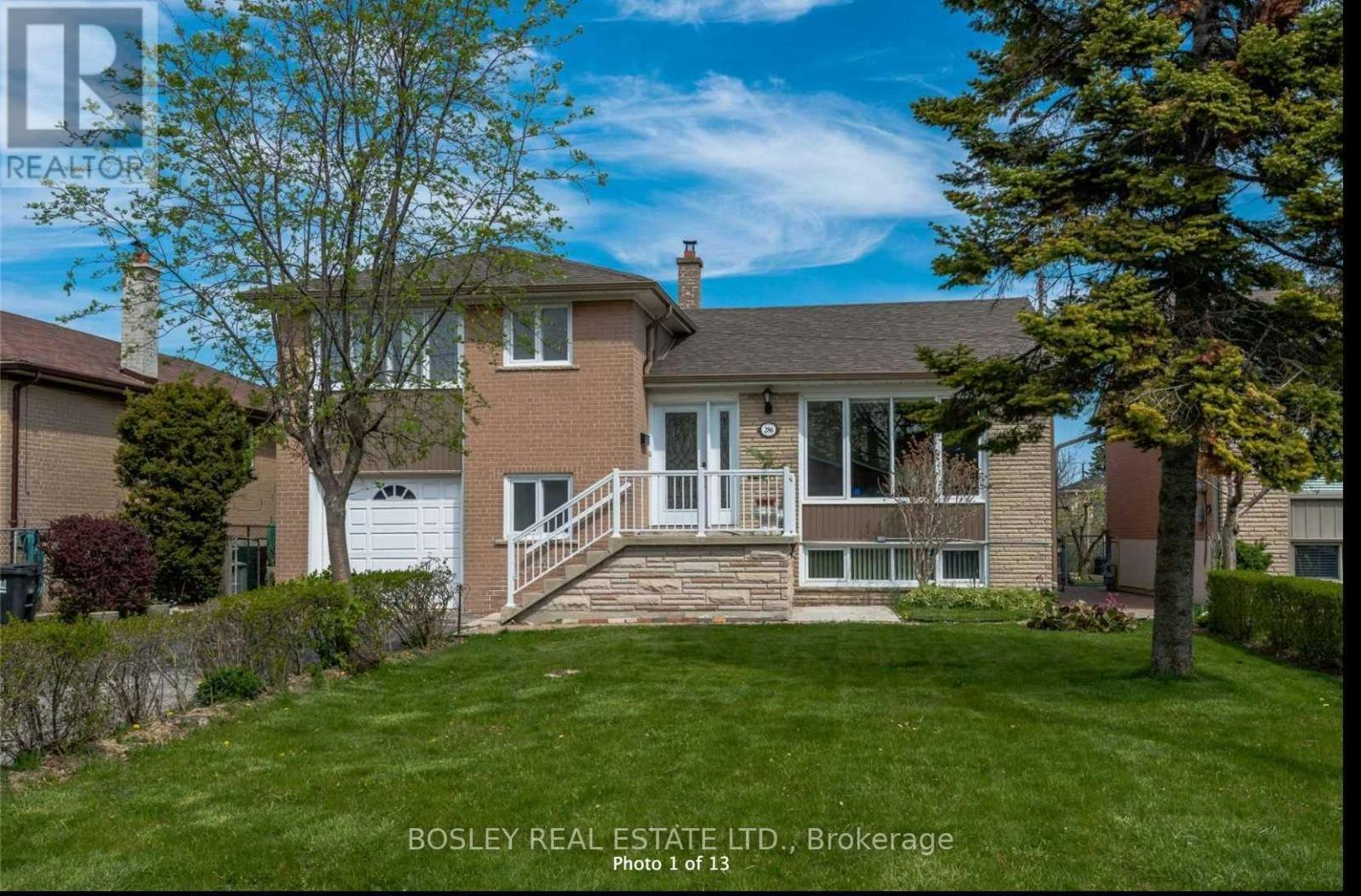 286 Searle Avenue, Toronto, ON, M3H 4C4