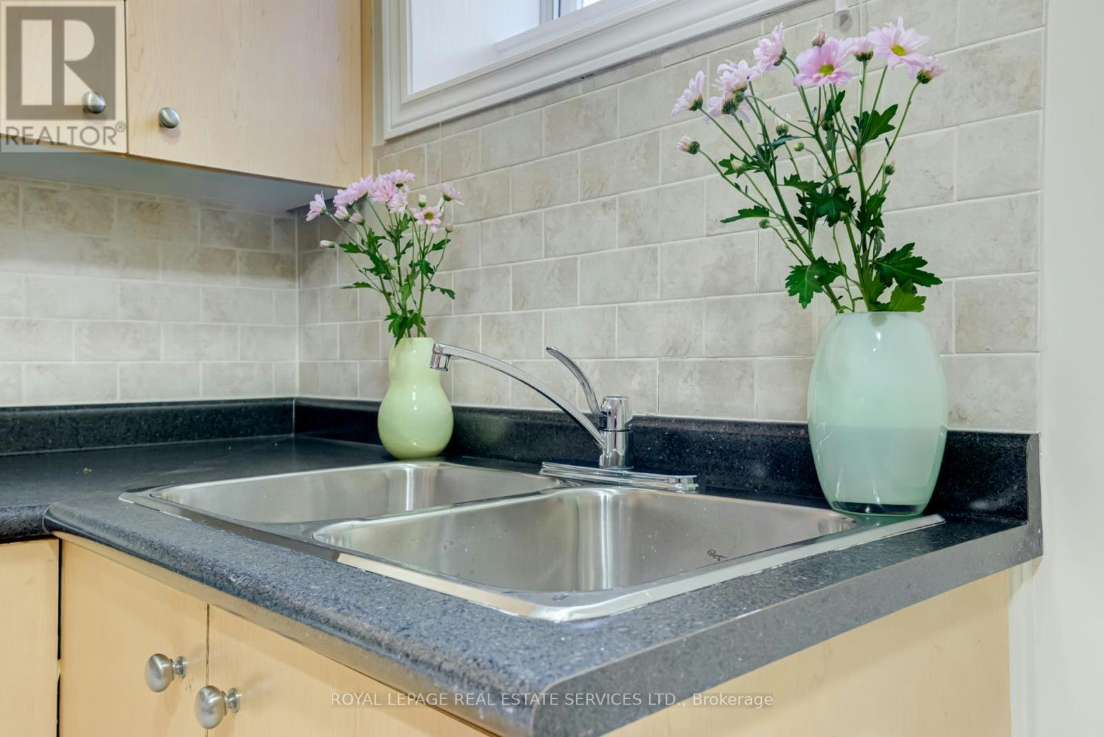 LOWER-127 Rusholme Road E, Toronto, ON, M6H 2Y6 - 15