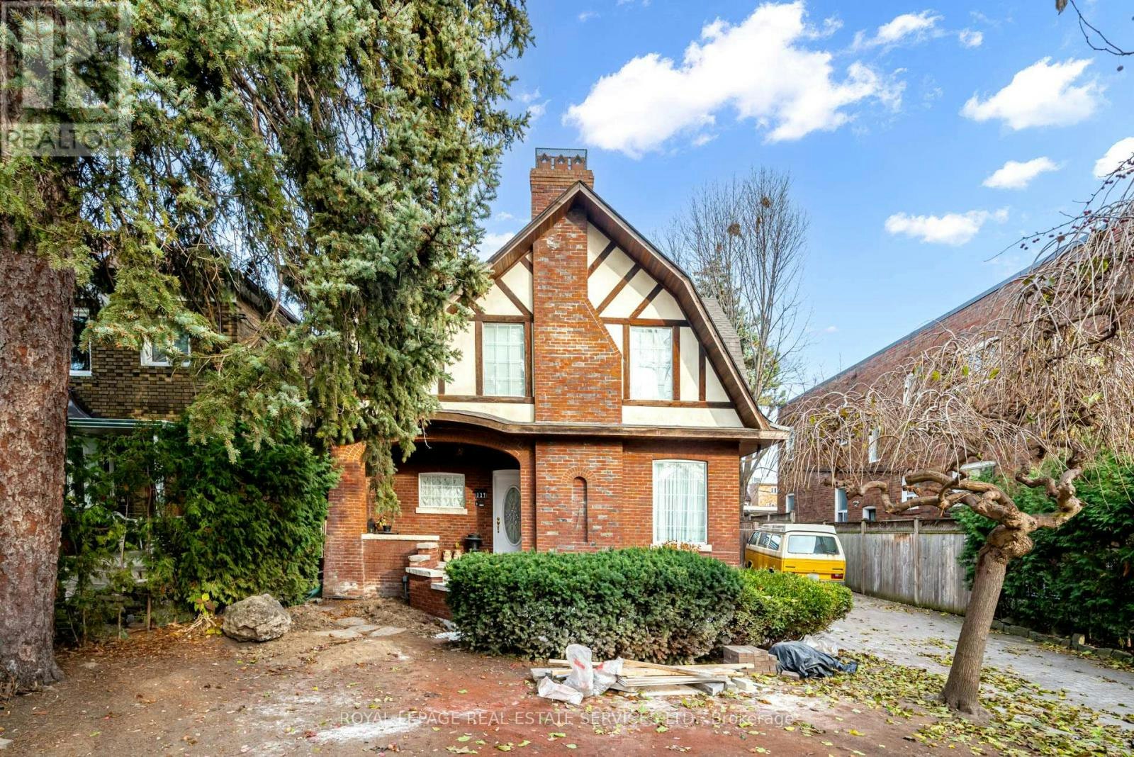 LOWER-127 Rusholme Road E, Toronto, ON, M6H 2Y6 - 2