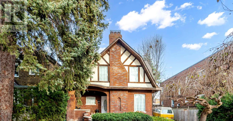 LOWER-127 Rusholme Road E, Toronto, ON, M6H 2Y6 - 2