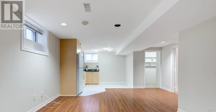 LOWER-127 Rusholme Road E, Toronto, ON, M6H 2Y6 - 9