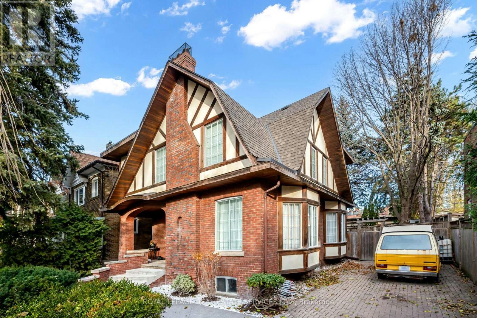 LOWER-127 Rusholme Road E, Toronto, ON, M6H 2Y6