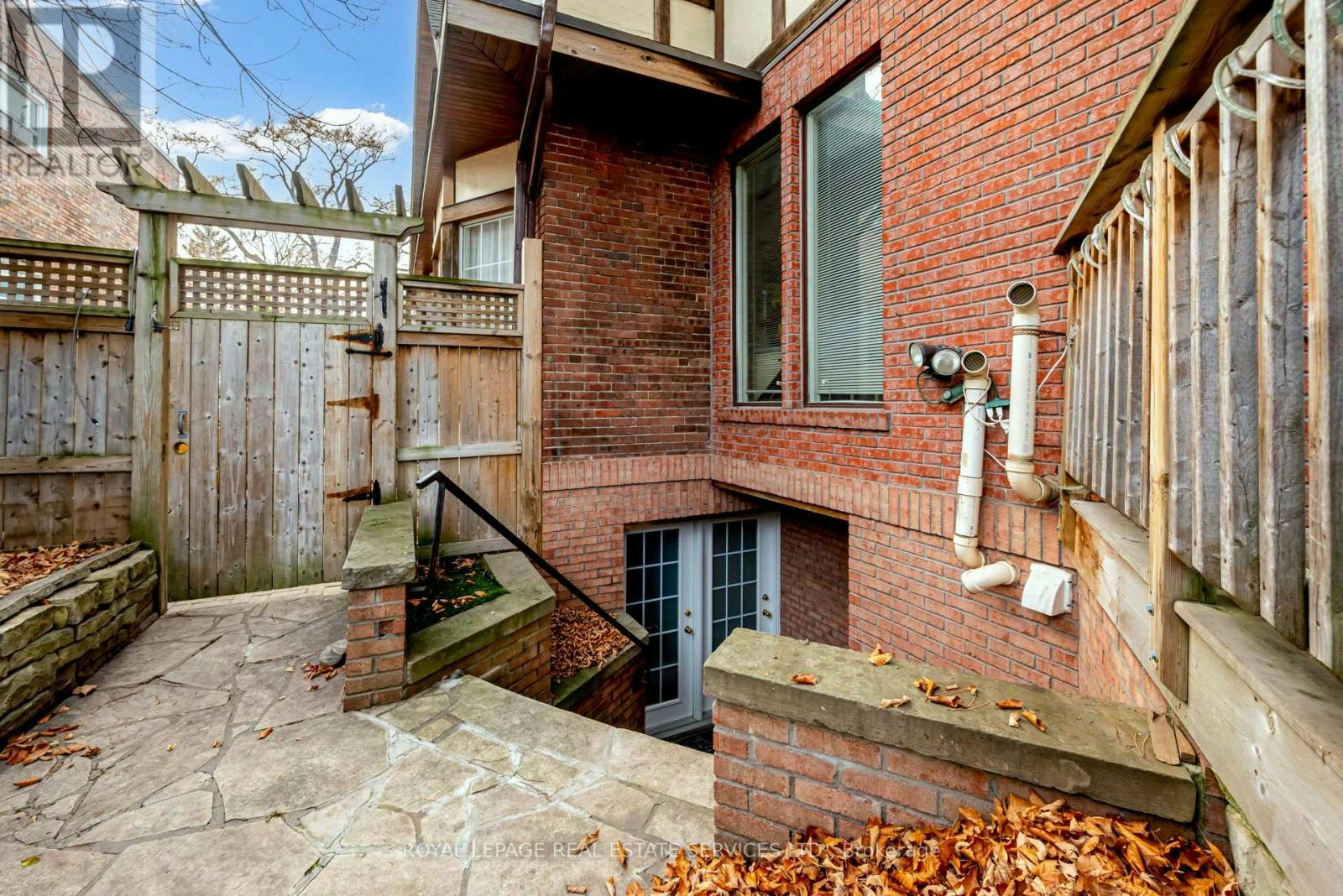LOWER-127 Rusholme Road E, Toronto, ON, M6H 2Y6 - 3