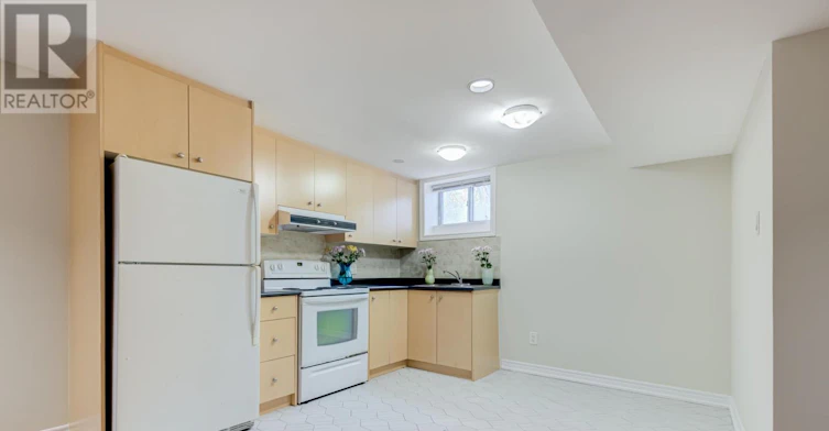 LOWER-127 Rusholme Road E, Toronto, ON, M6H 2Y6 - 13