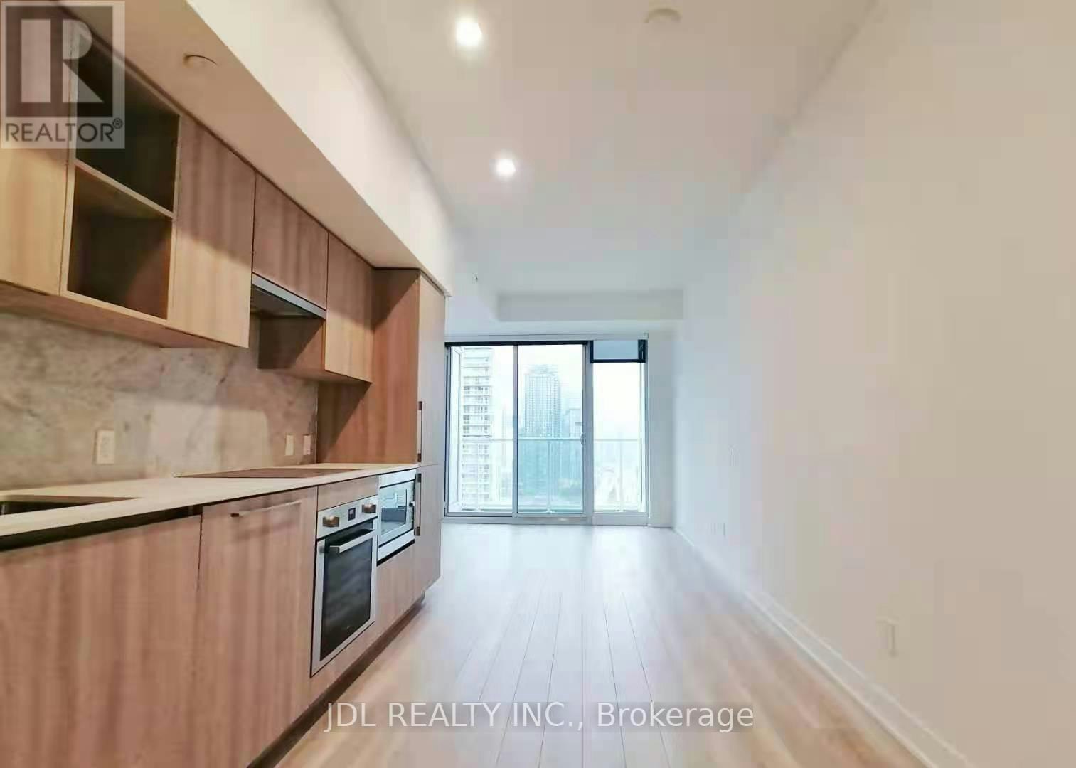 2806-19 Bathurst Street, Toronto, ON, M5V 0N2