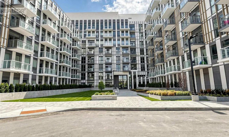 142-1005 Dundas Street