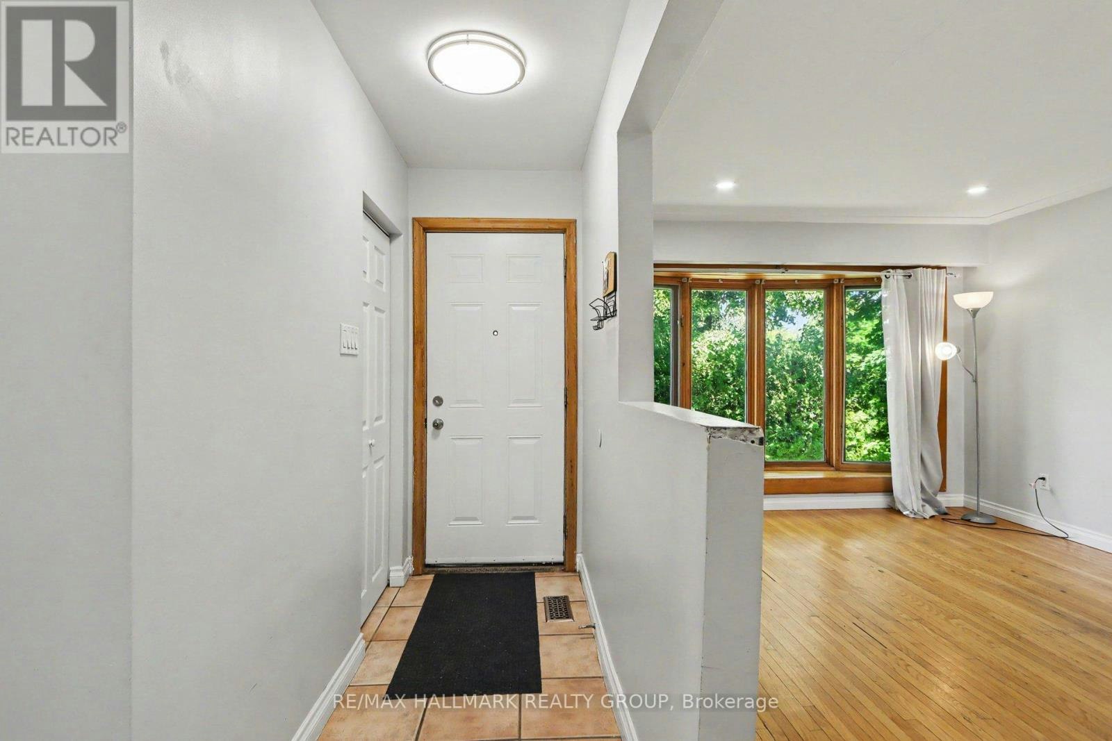 2067 Bangor Street, Ottawa, ON, K1G 2X6 - 4
