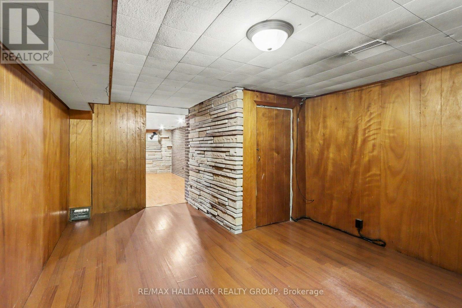 2067 Bangor Street, Ottawa, ON, K1G 2X6 - 26