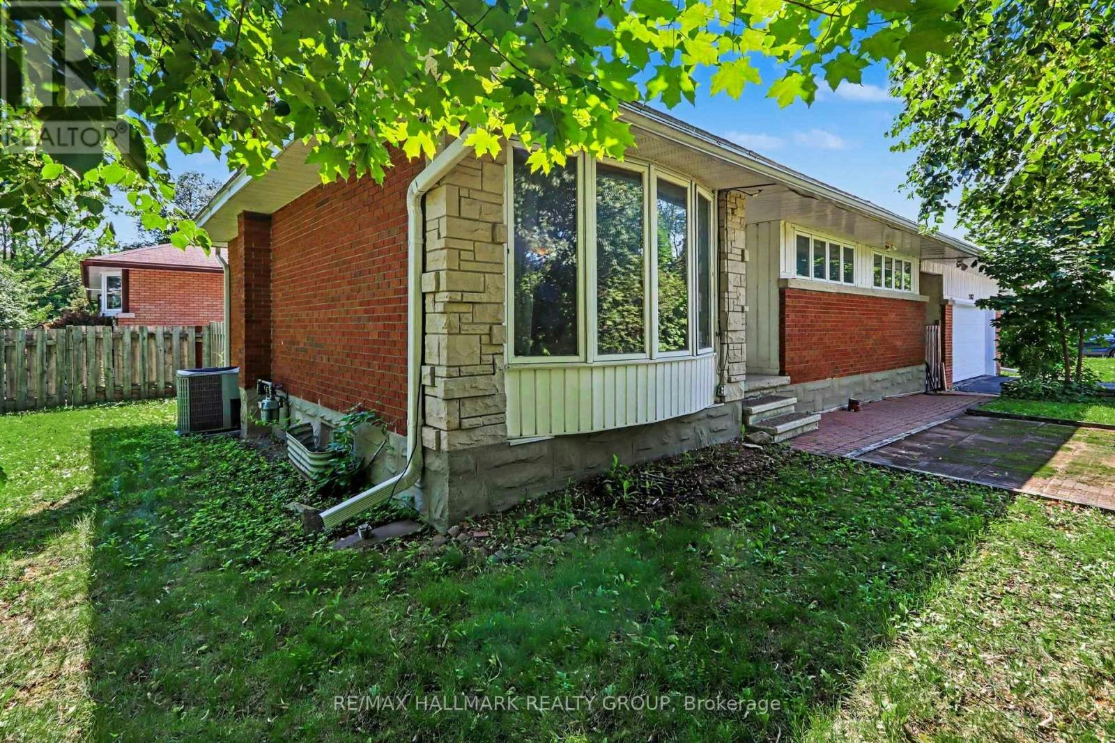 2067 Bangor Street, Ottawa, ON, K1G 2X6 - 3