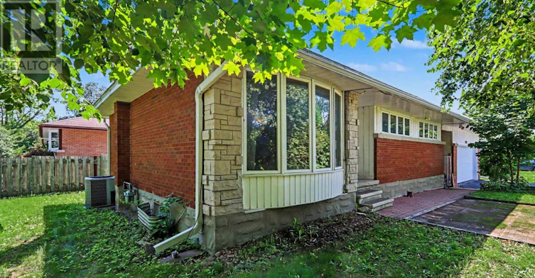 2067 Bangor Street, Ottawa, ON, K1G 2X6 - 3