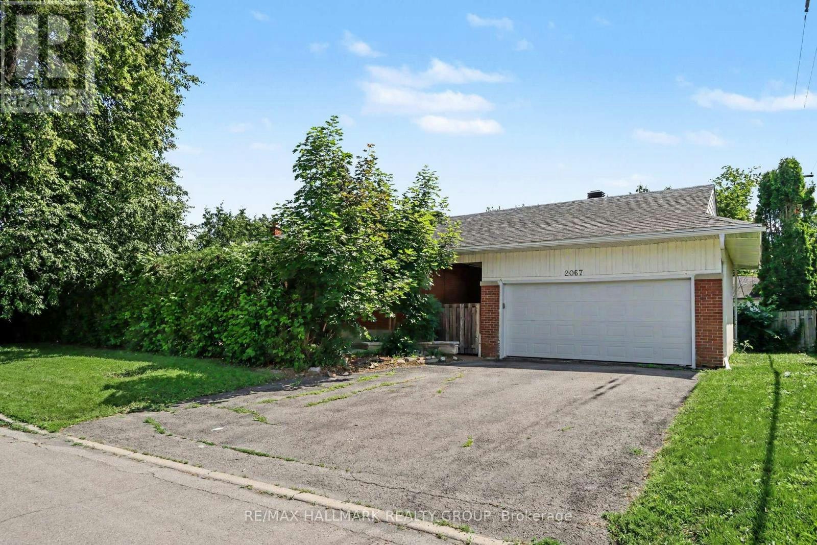 2067 Bangor Street, Ottawa, ON, K1G 2X6 - 2