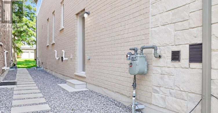 34-400 Finch Avenue, Pickering, ON, L1V 0G7 - 2