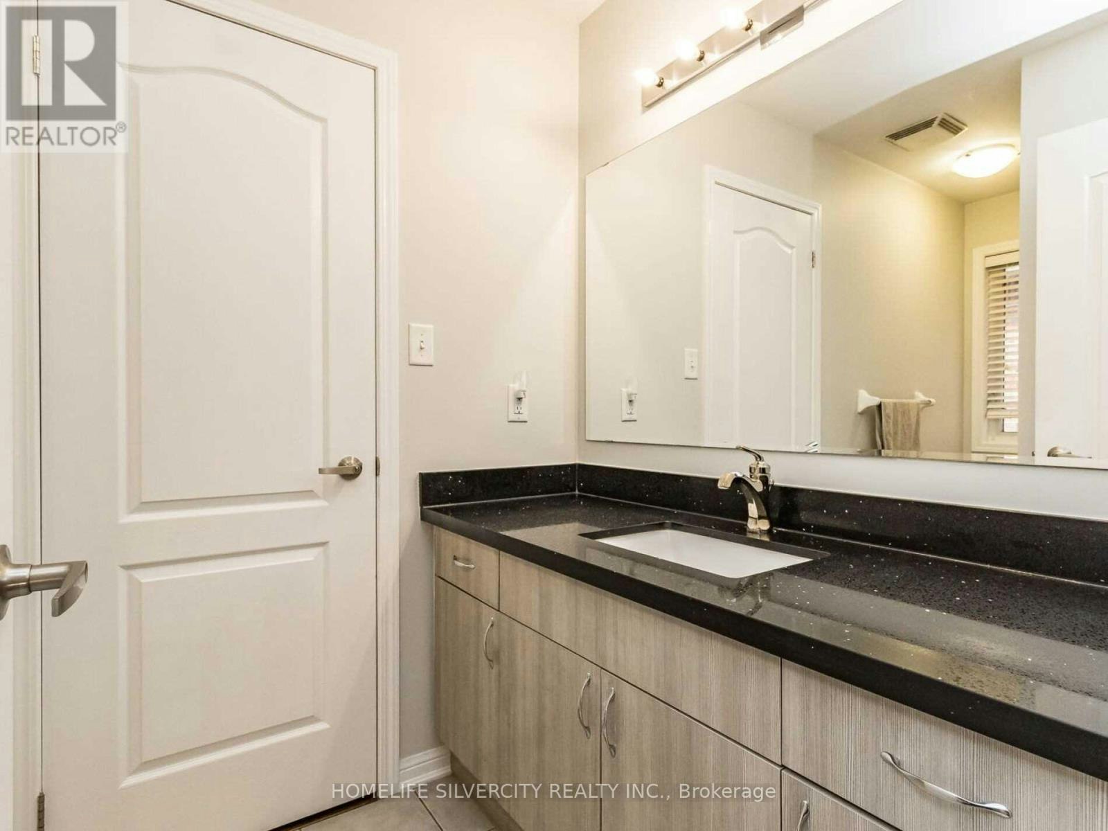 10 Bloom Drive, Brampton, ON, L6P 3C2 - 32