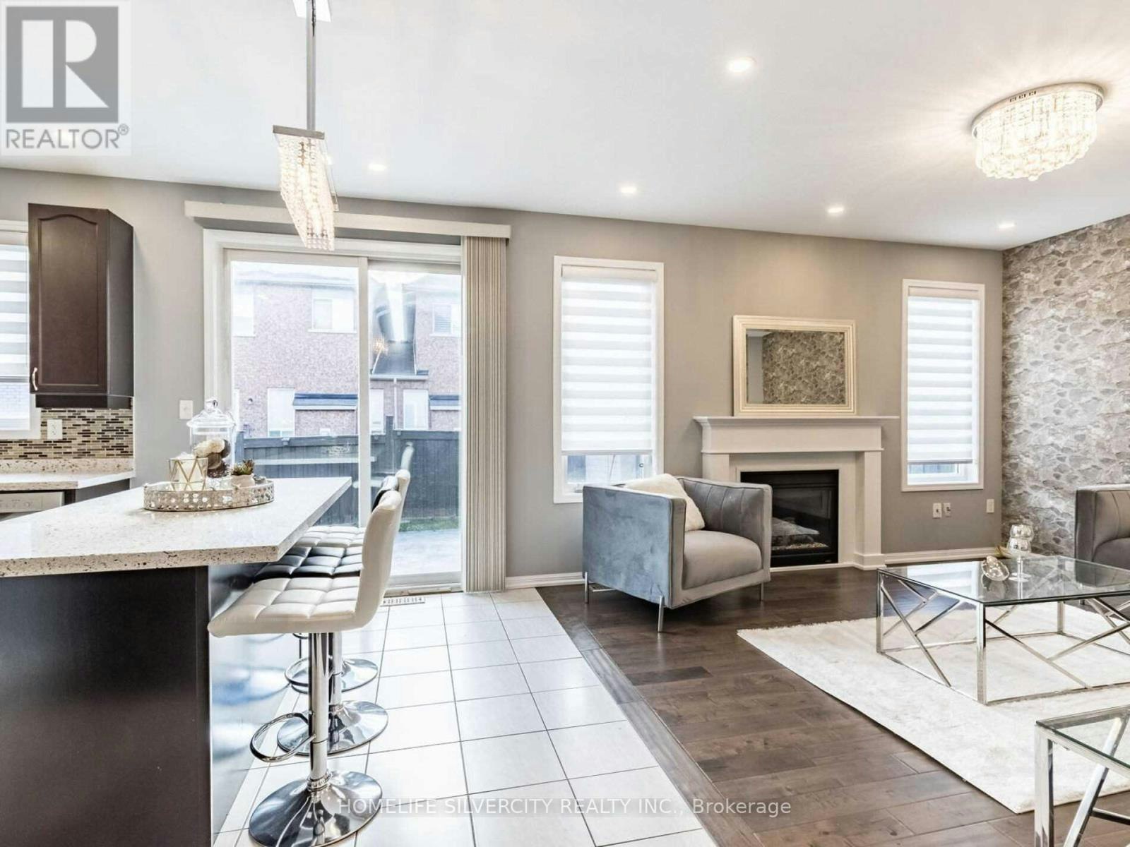 10 Bloom Drive, Brampton, ON, L6P 3C2 - 12
