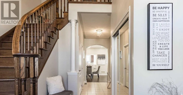 10 Bloom Drive, Brampton, ON, L6P 3C2 - 5