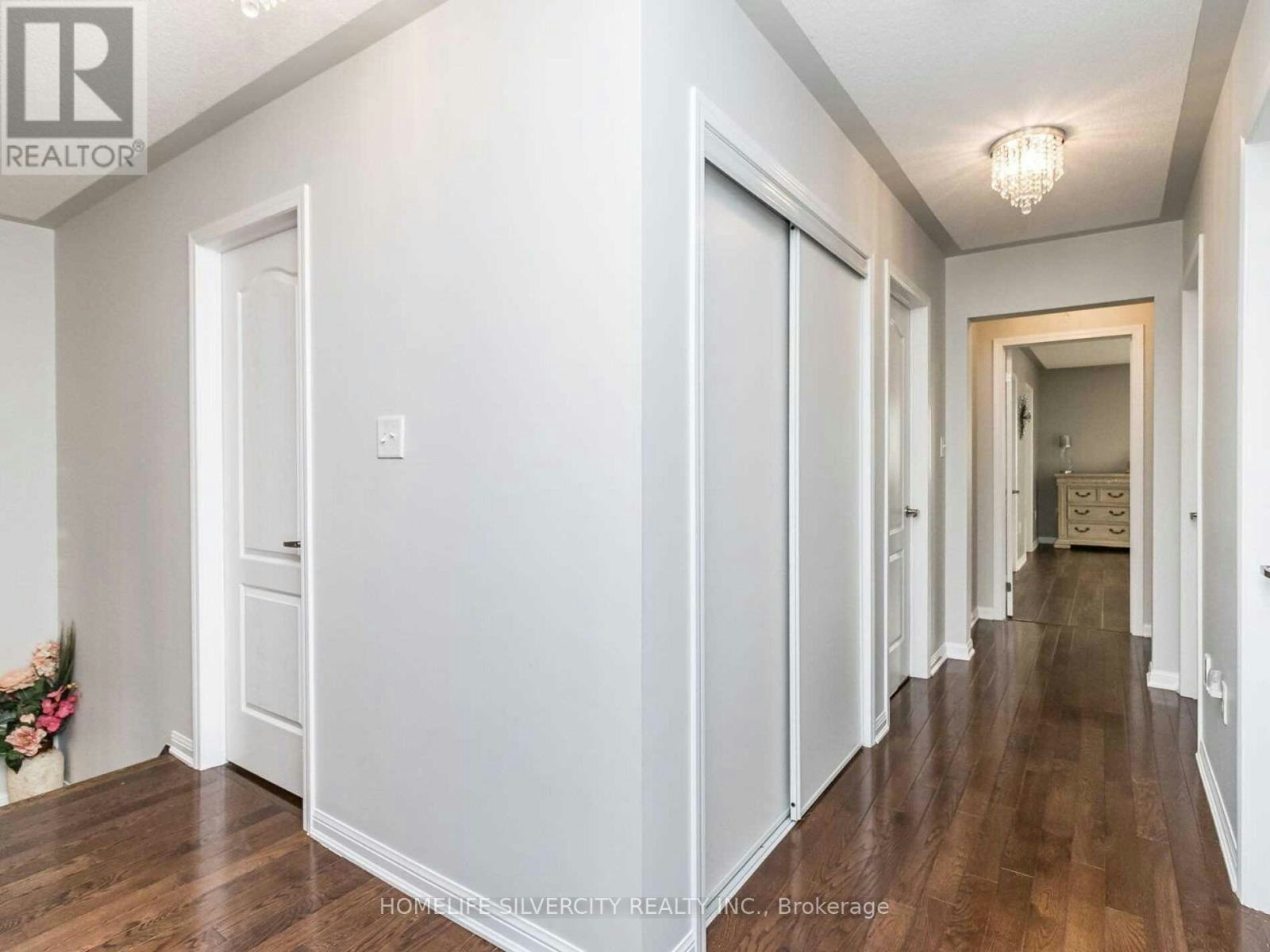 10 Bloom Drive, Brampton, ON, L6P 3C2 - 22