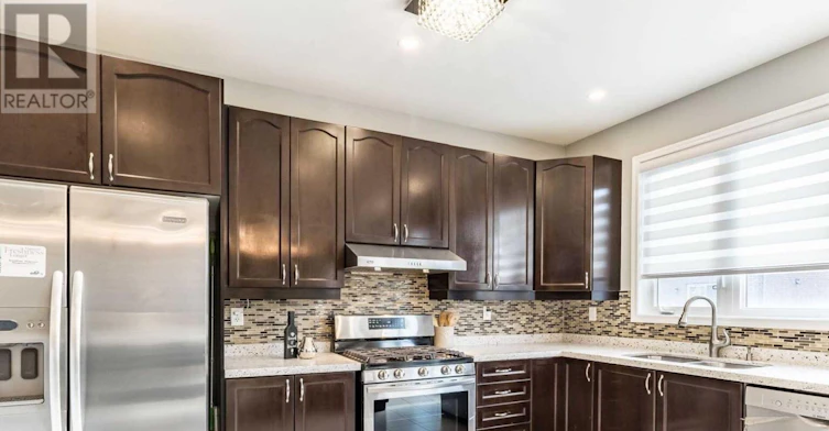 10 Bloom Drive, Brampton, ON, L6P 3C2 - 16