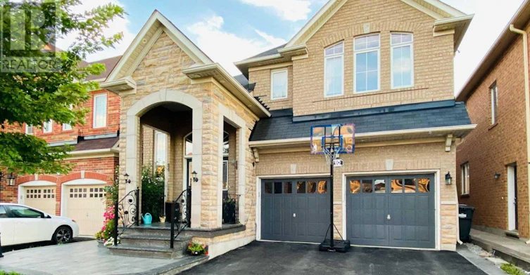 10 Bloom Drive, Brampton, ON, L6P 3C2