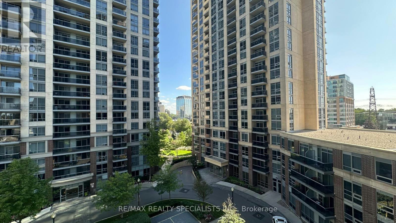 612-1 Michael Power Place, Toronto, ON, M9A 0A1 - 15