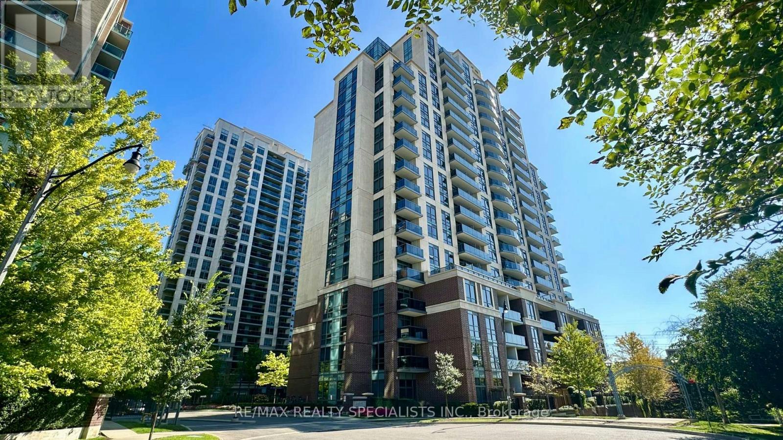 612-1 Michael Power Place, Toronto, ON, M9A 0A1