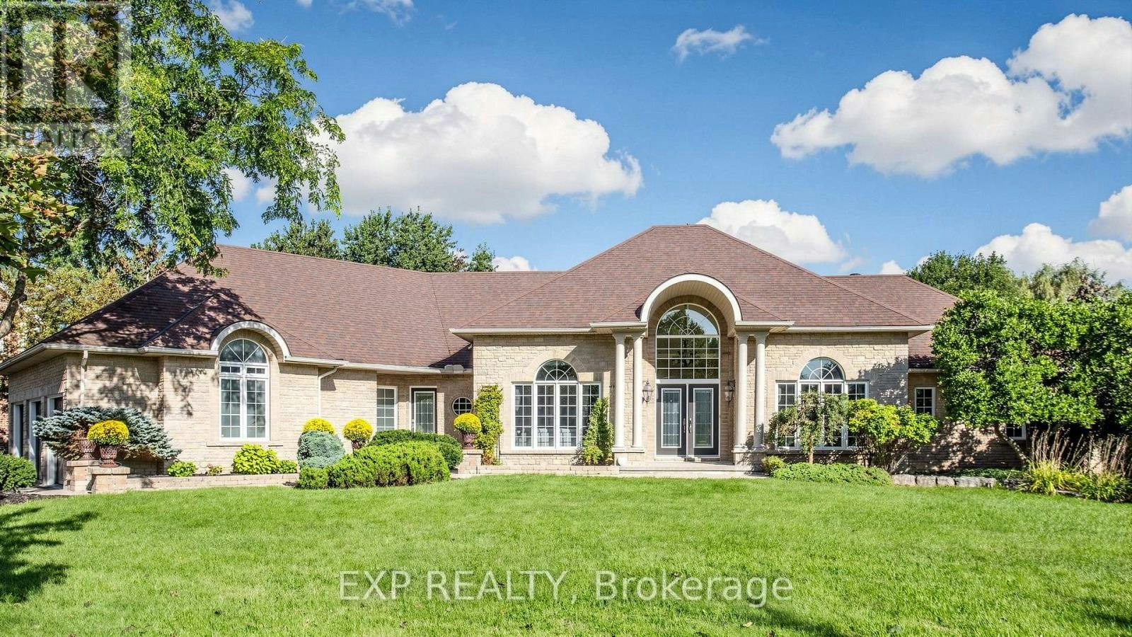 36 Maplehyrn Avenue, East Gwillimbury, ON, L0G 1V0