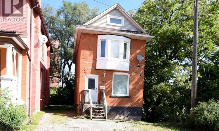 734 King Street W
