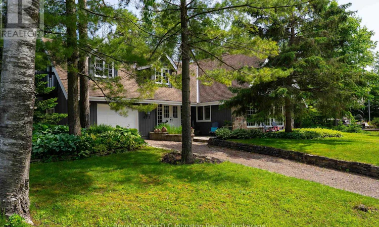 471 Eckford Avenue