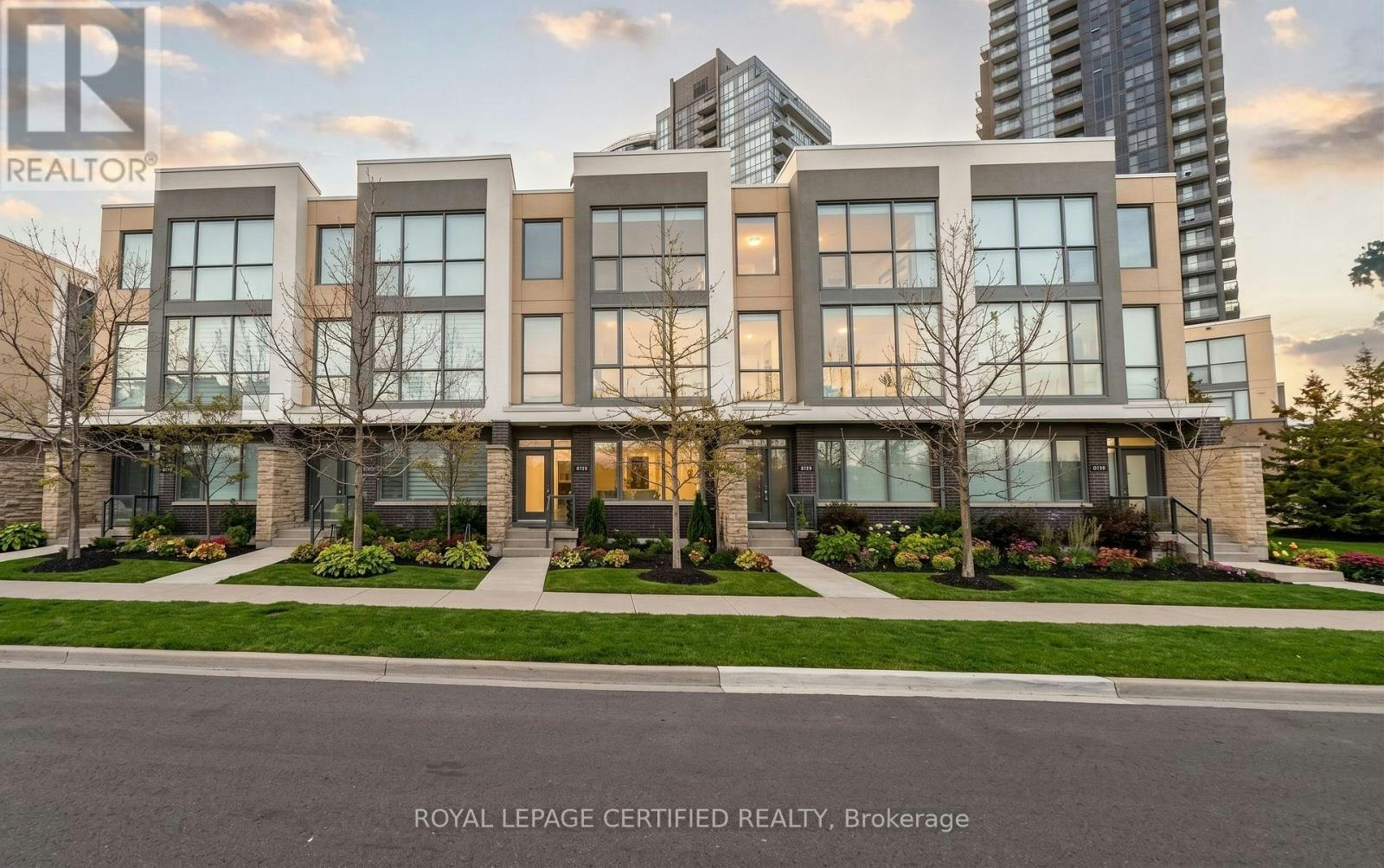 3-160 Little Creek Road, Mississauga, ON, L5R 0E9