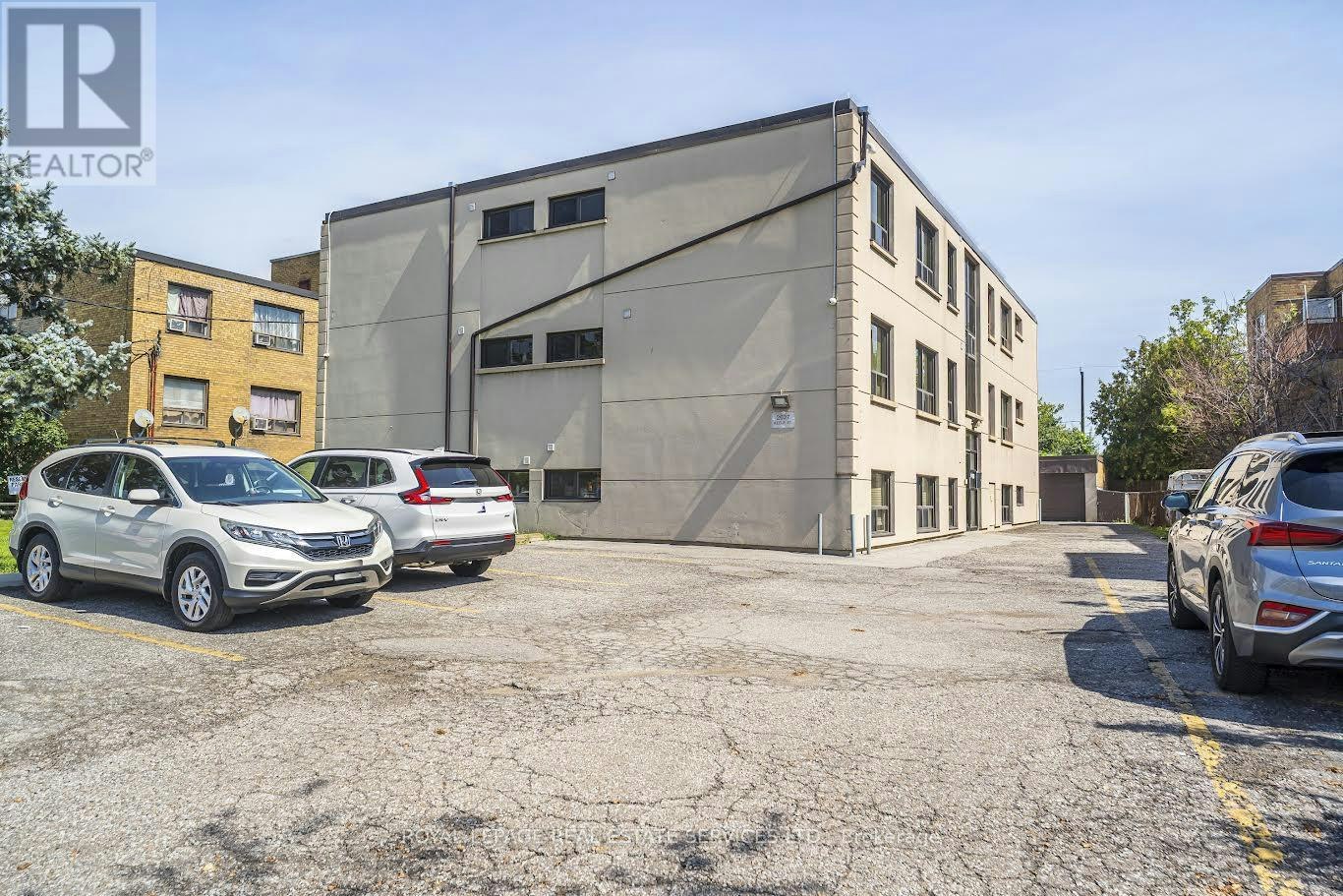 1A-2637 Keele Street, Toronto, ON, M6L 2P2 - 4