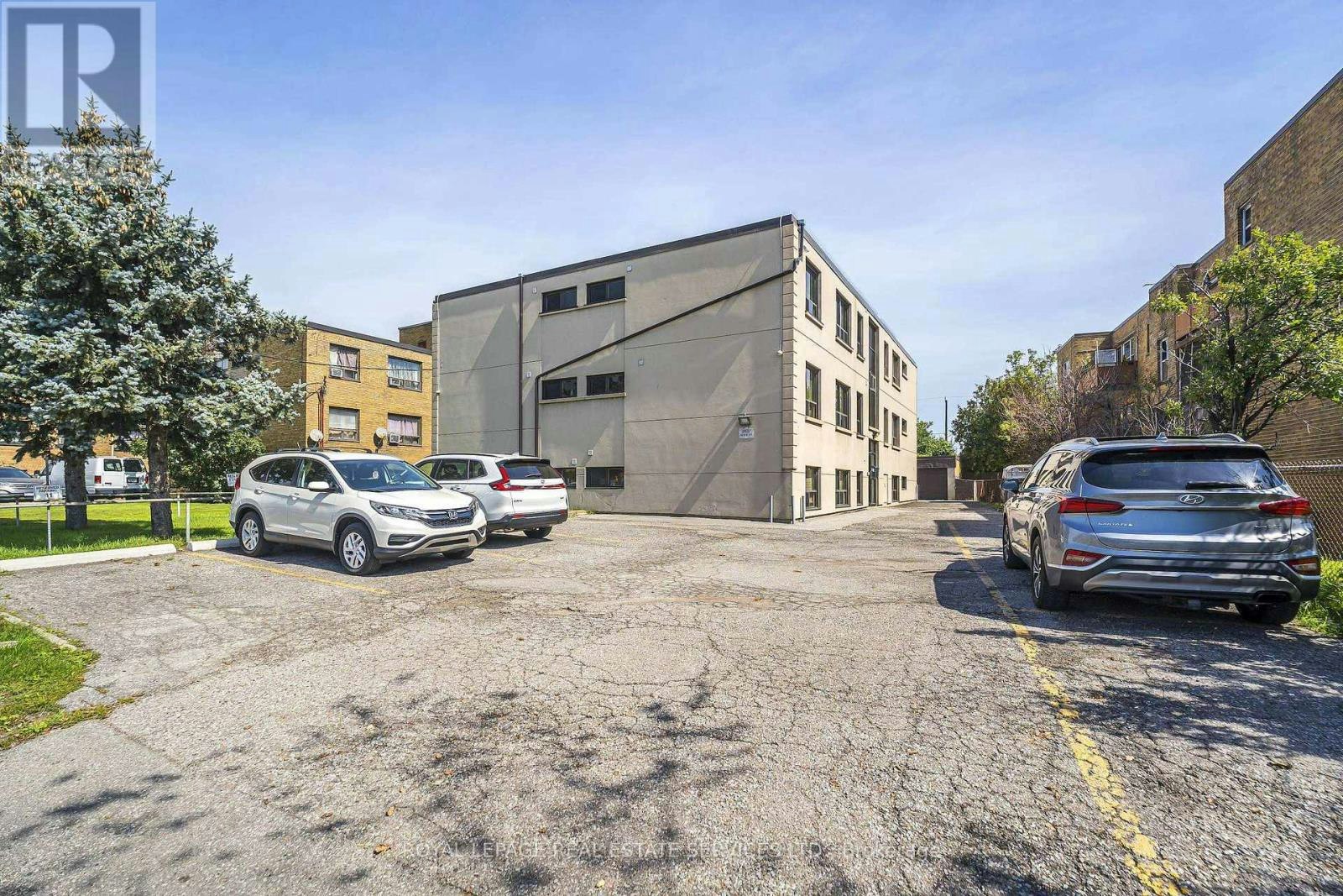 1A-2637 Keele Street, Toronto, ON, M6L 2P2 - 8