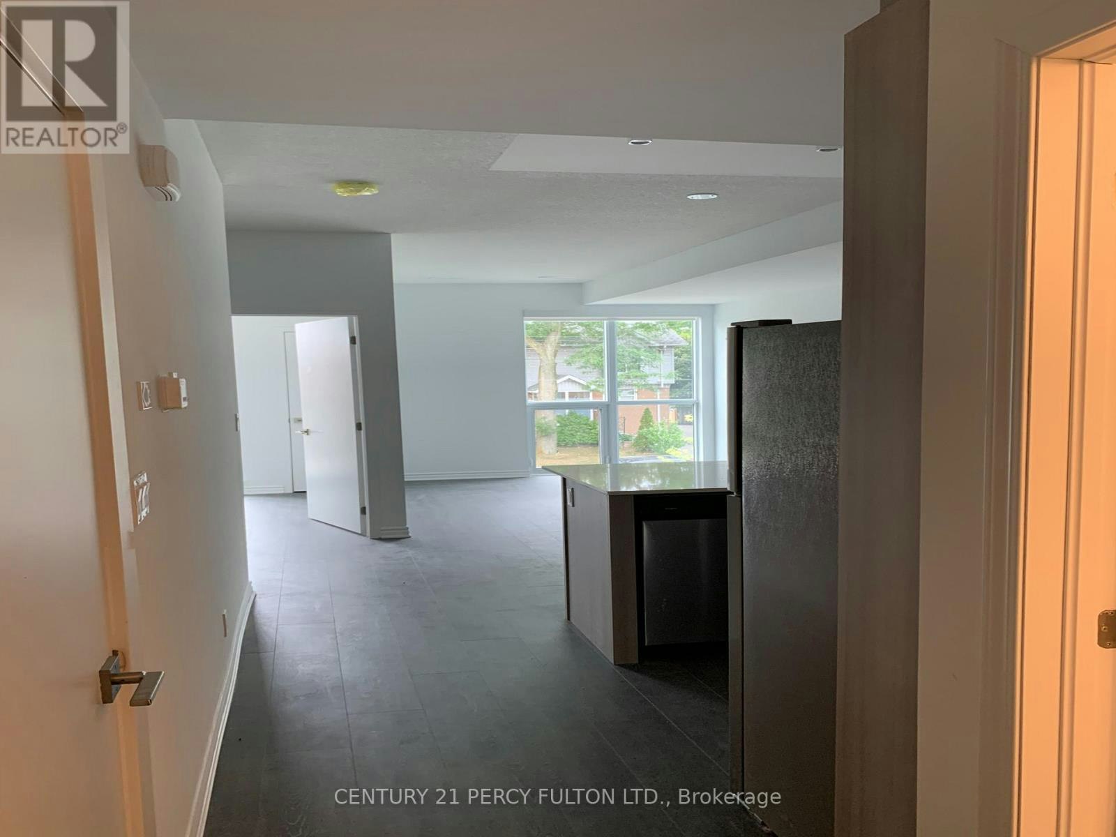 9B Falaise Road, Toronto, ON, M1E 3B6 - 3