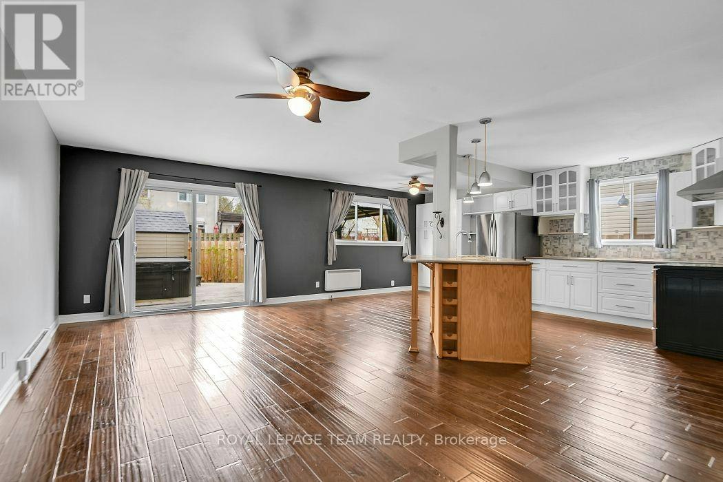 87 Grady Crescent, Ottawa, ON, K2H 5S2 - 2