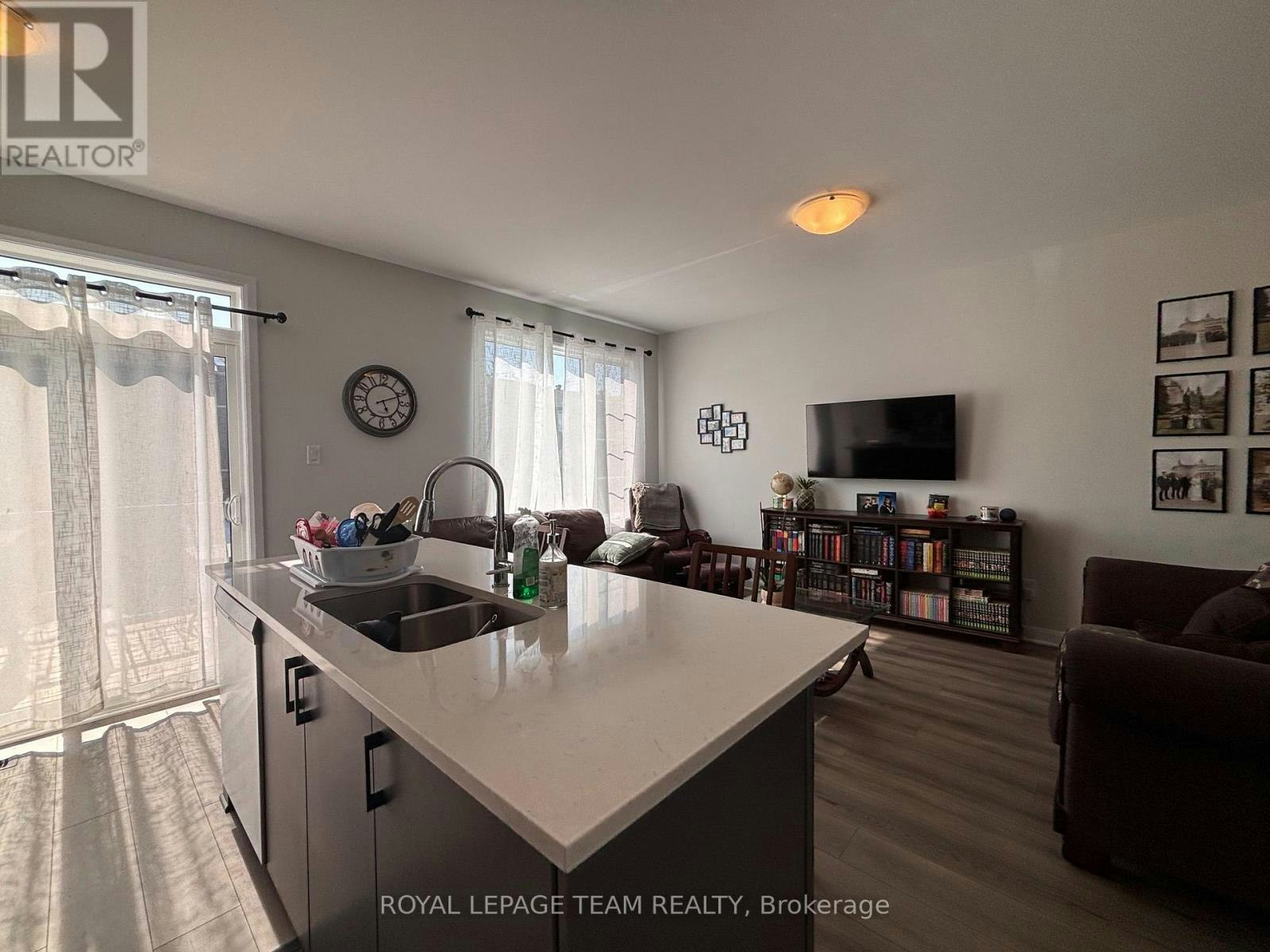 808 Glissade Grove, Ottawa, ON, K4A 5M6 - 7