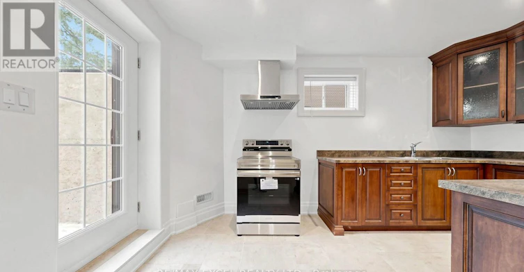 BSMT-38 May Avenue, Richmond Hill, ON, L4C 3S6 - 12